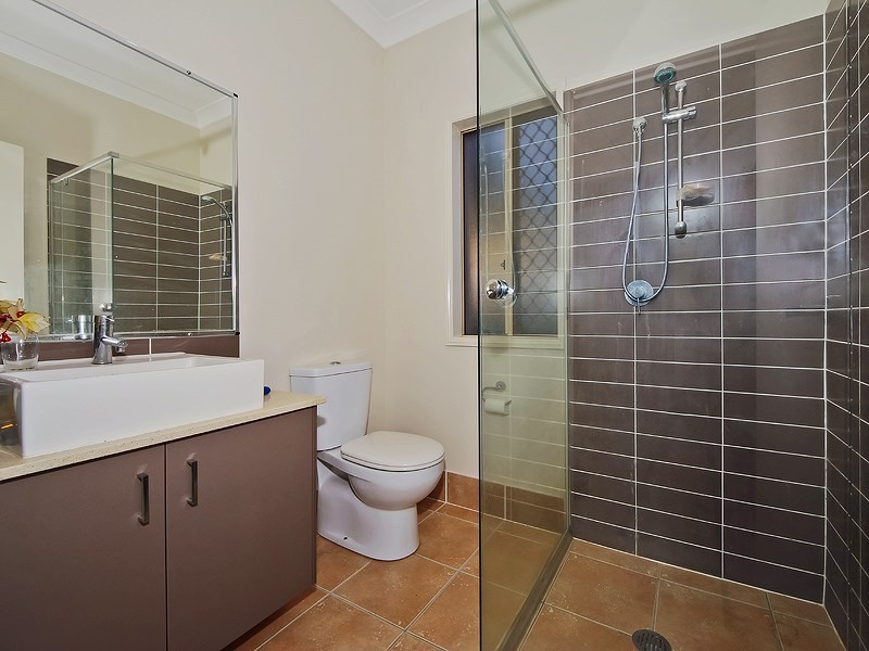 1 Ben Dalley Drive, Helensvale QLD 4212