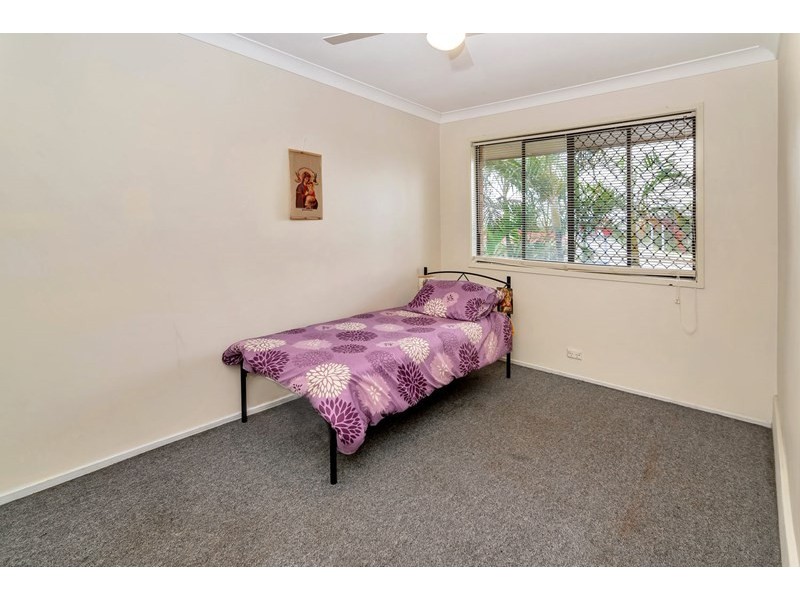 2/11 Frank Street, Labrador QLD 4215