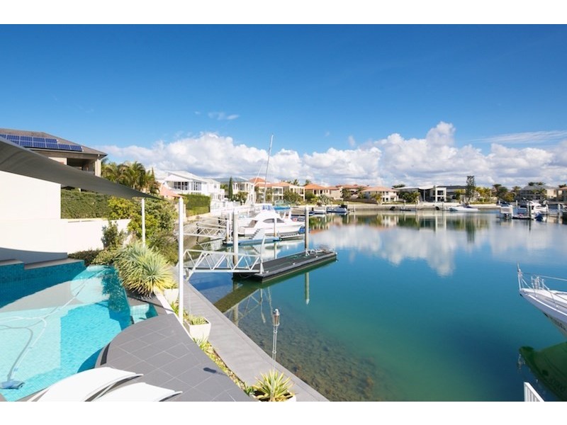 28 King Arthurs Court, Paradise Point QLD 4216