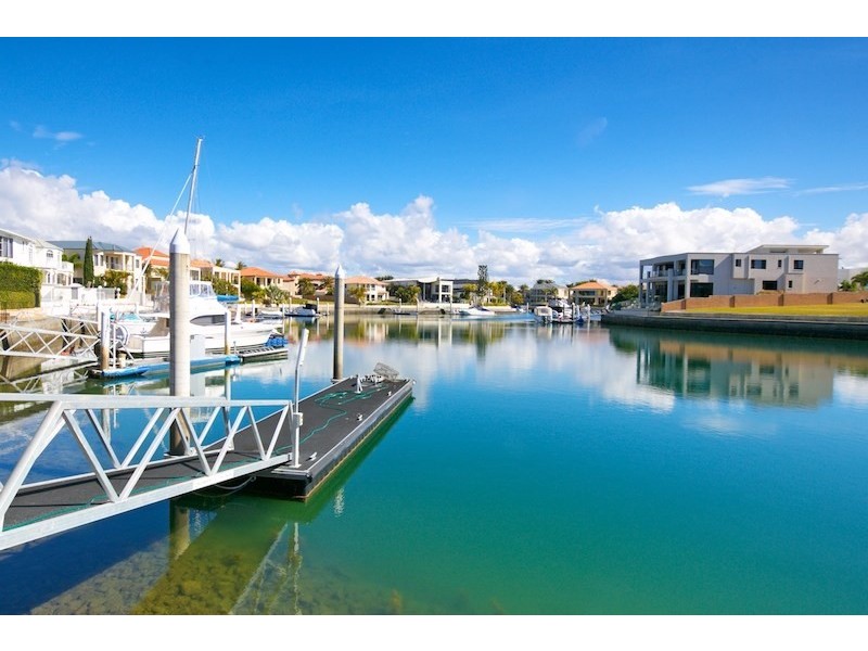 28 King Arthurs Court, Paradise Point QLD 4216