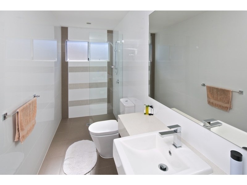28 King Arthurs Court, Paradise Point QLD 4216