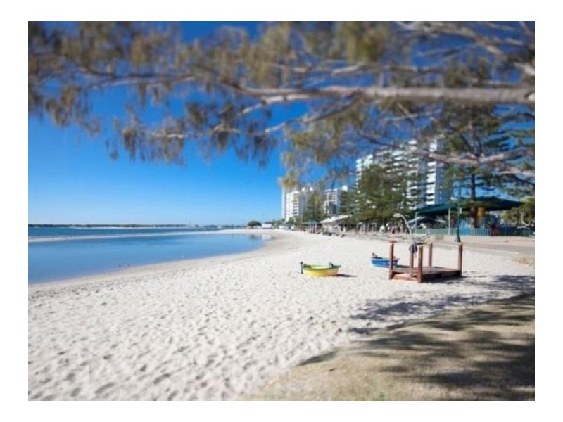 220 Marine Parade, Labrador QLD 4215