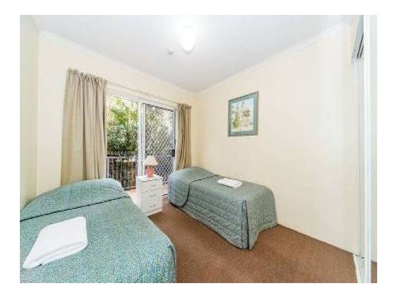 220 Marine Parade, Labrador QLD 4215