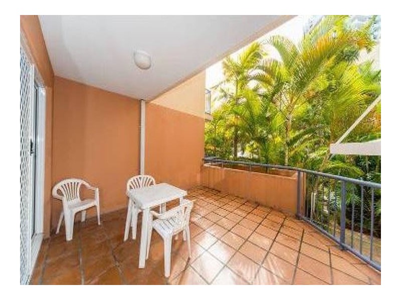 220 Marine Parade, Labrador QLD 4215