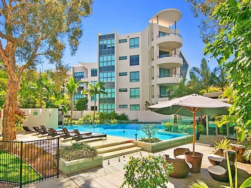 P2/20 BAYVIEW Street, Runaway Bay QLD 4216