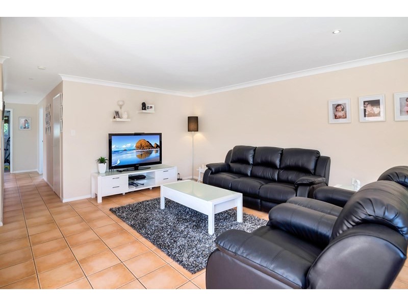 1/3 Kenny Drive, Labrador QLD 4215