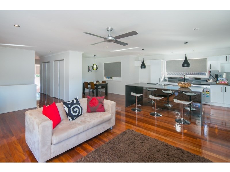 26 Morala Avenue, Runaway Bay QLD 4216