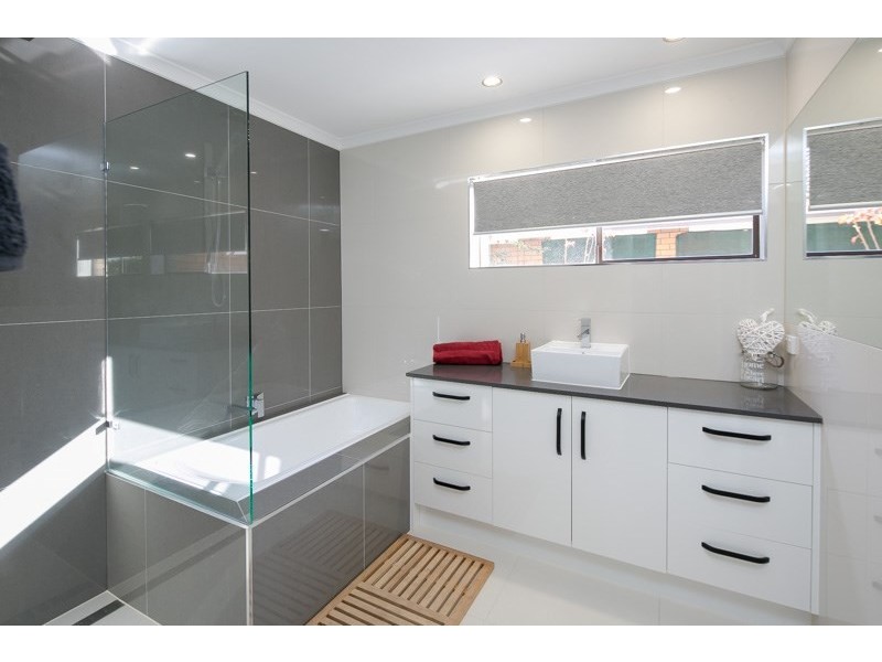 26 Morala Avenue, Runaway Bay QLD 4216