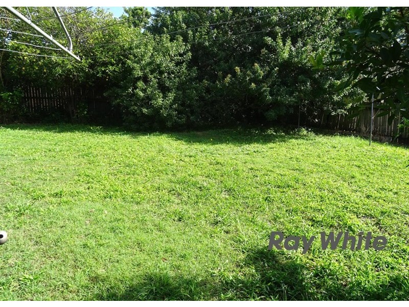 10 Wynflo Street, Labrador QLD 4215