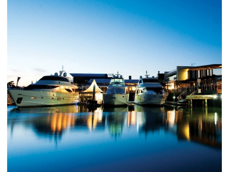 156 Marina Quays Boulevard, Hope Island QLD 4212