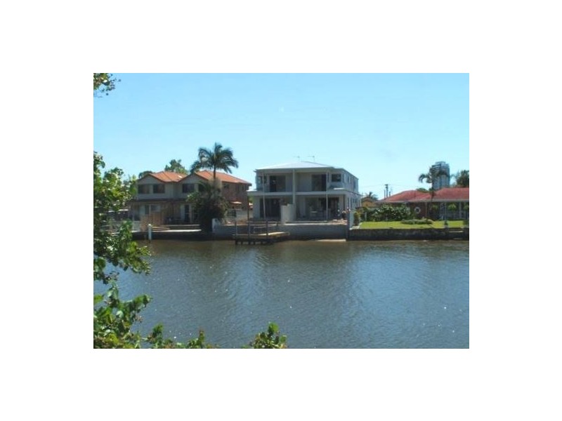 1/10 Vaggelas Crescent, Biggera Waters QLD 4216