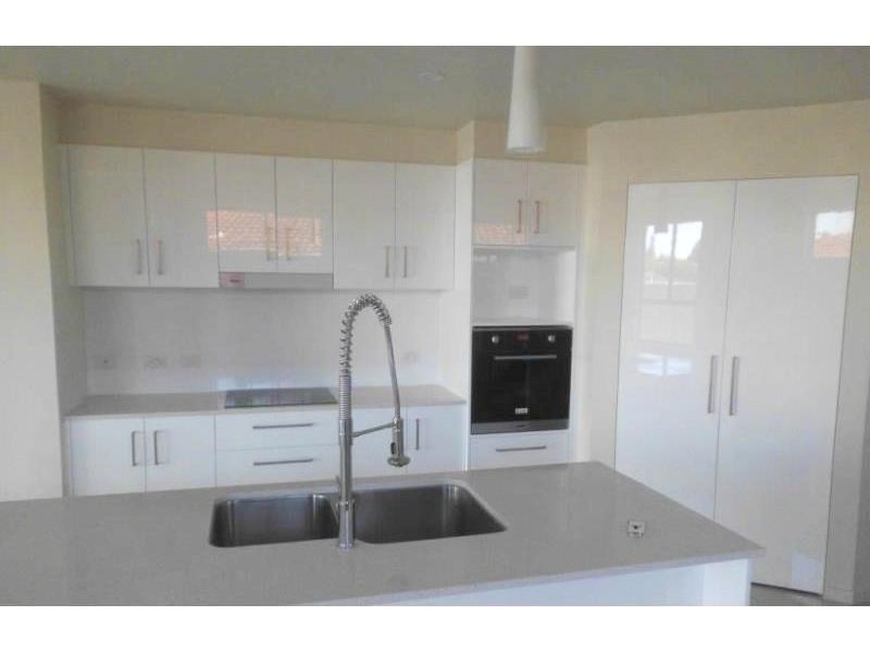 1/10 Vaggelas Crescent, Biggera Waters QLD 4216