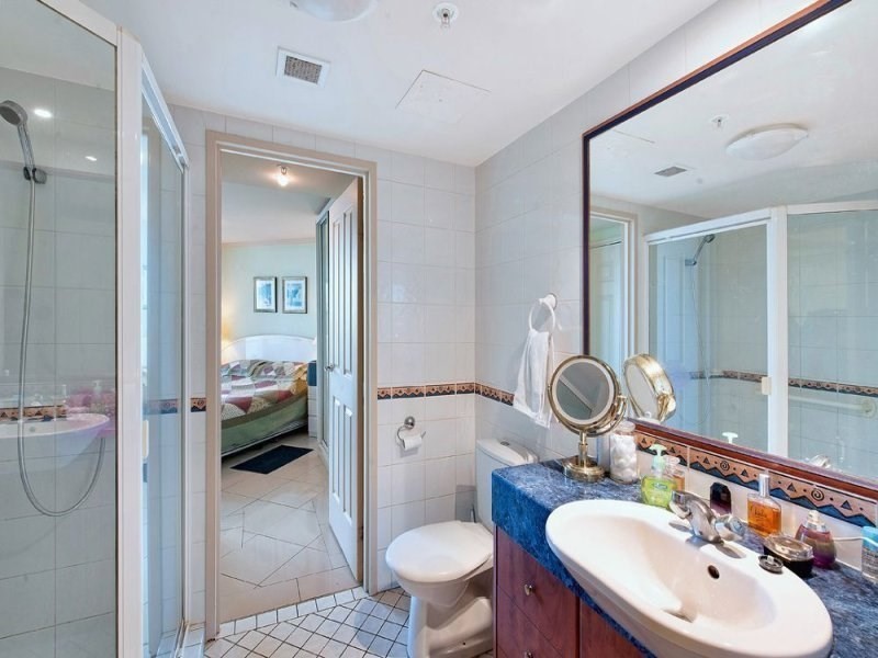 309/182 Marine Parade, Labrador QLD 4215