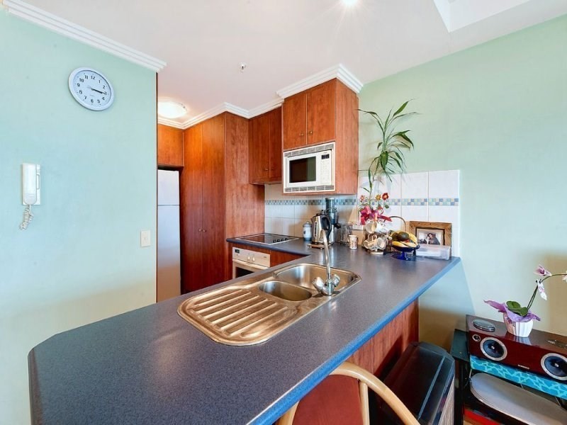 309/182 Marine Parade, Labrador QLD 4215