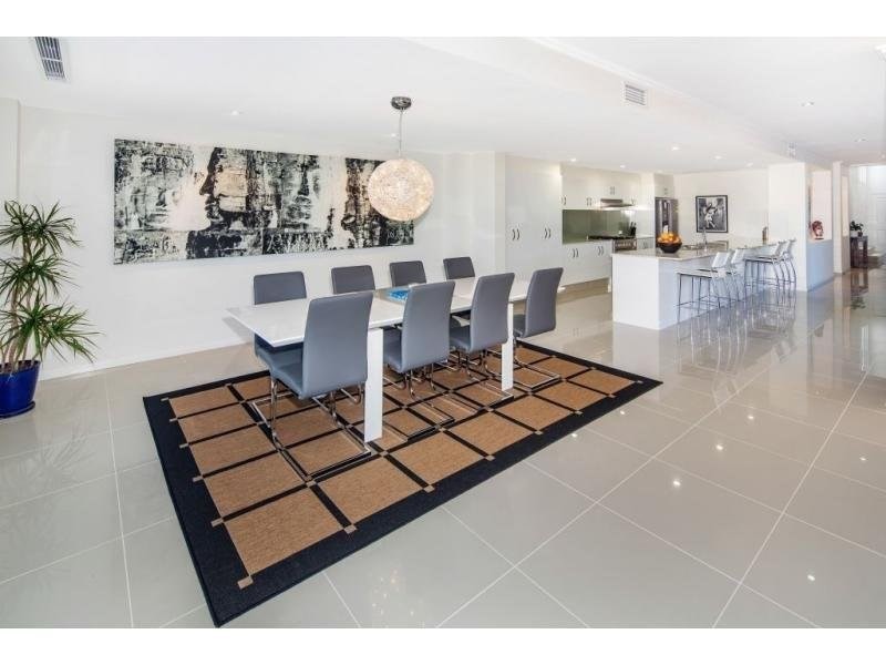 46 Harbour Rise, Hope Island QLD 4212