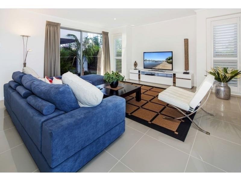 46 Harbour Rise, Hope Island QLD 4212