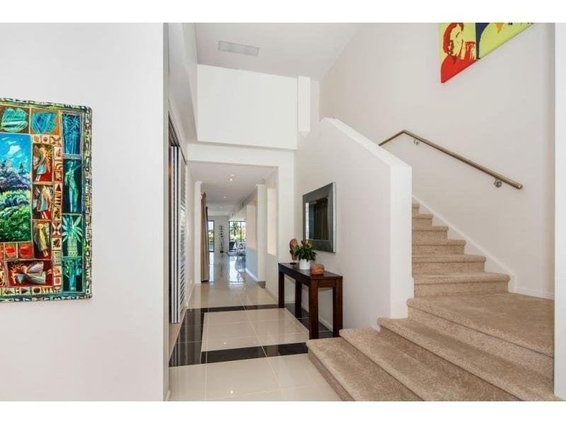 46 Harbour Rise, Hope Island QLD 4212