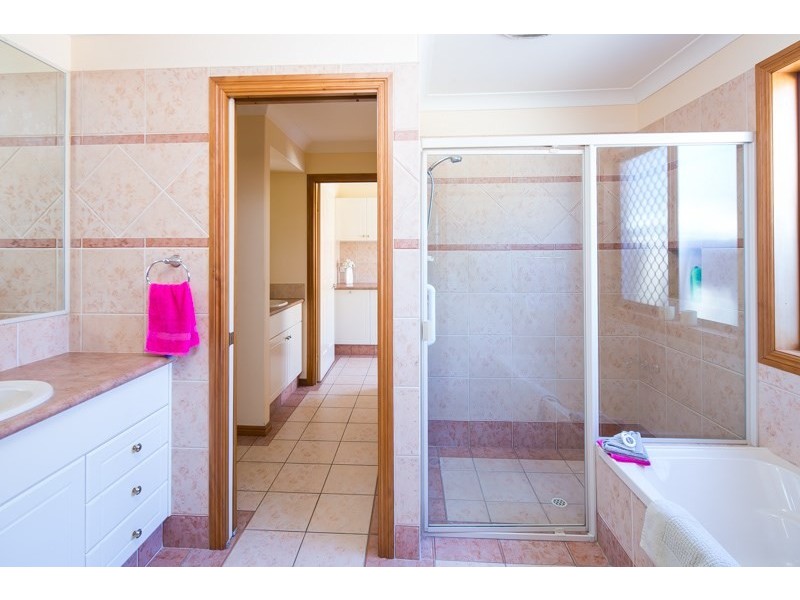 45 Ingles Circuit, Arundel QLD 4214