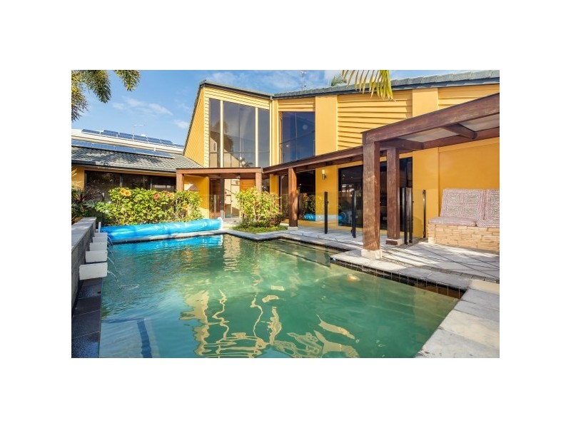 70 Walter Raleigh Crescent, Hollywell QLD 4216