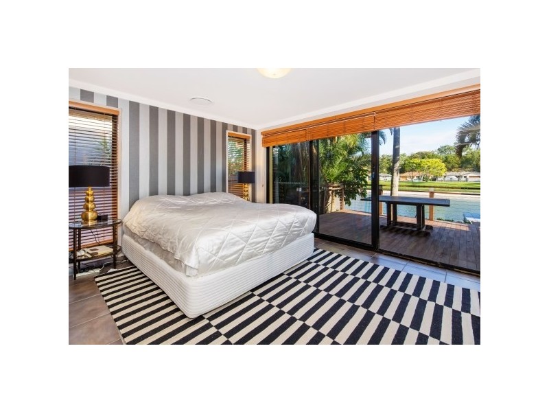 70 Walter Raleigh Crescent, Hollywell QLD 4216