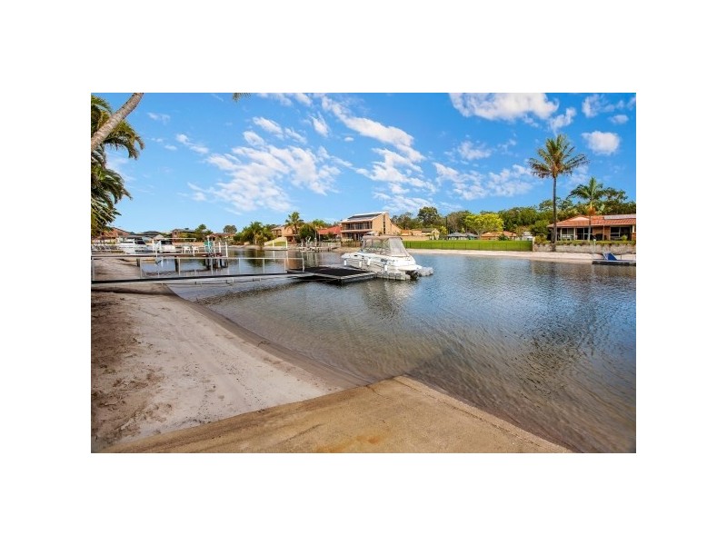 70 Walter Raleigh Crescent, Hollywell QLD 4216