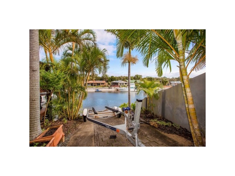 70 Walter Raleigh Crescent, Hollywell QLD 4216