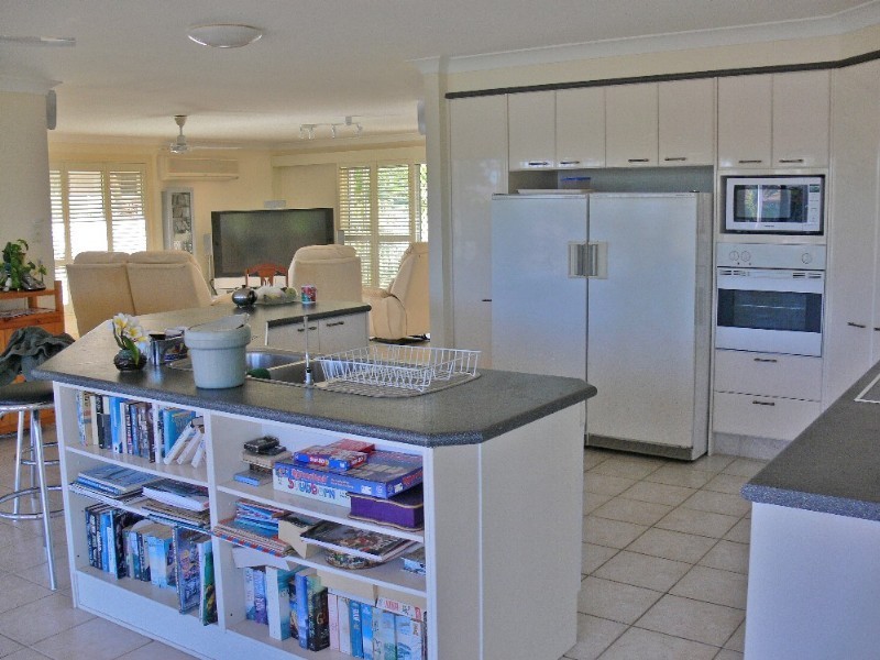 Paradise Point QLD 4216