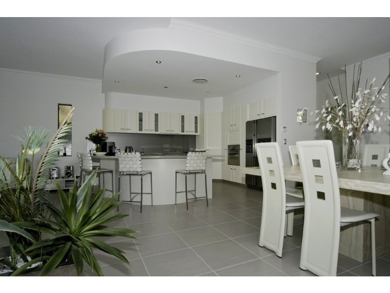 Paradise Point QLD 4216