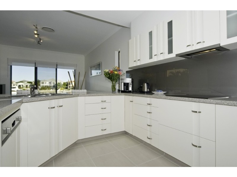 Paradise Point QLD 4216