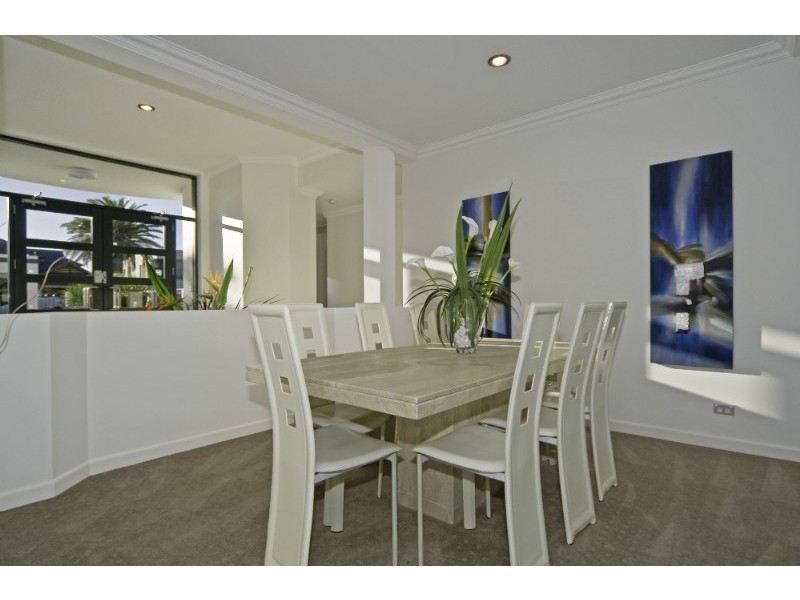 Paradise Point QLD 4216