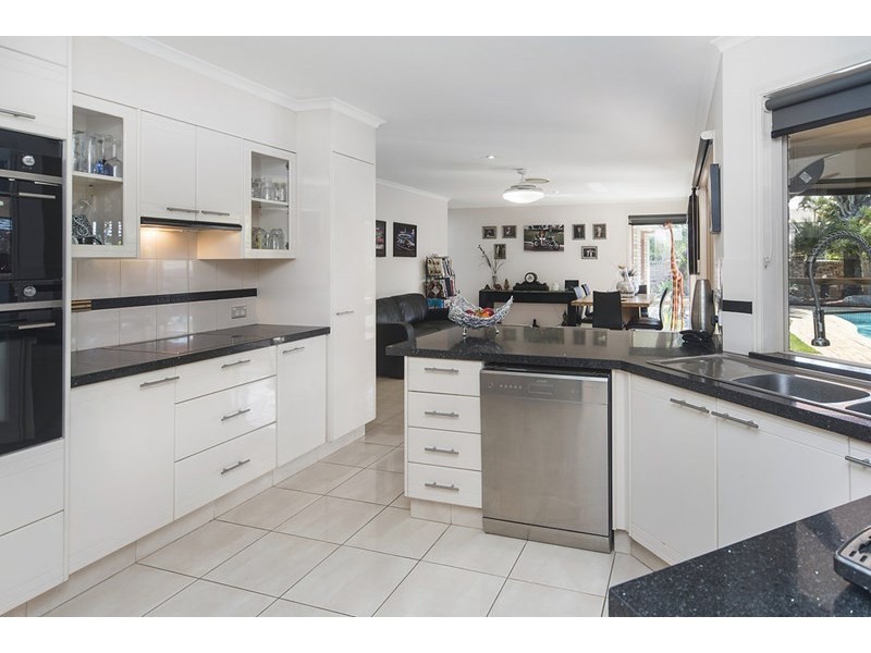 2 Chesterfield Place, Runaway Bay QLD 4216