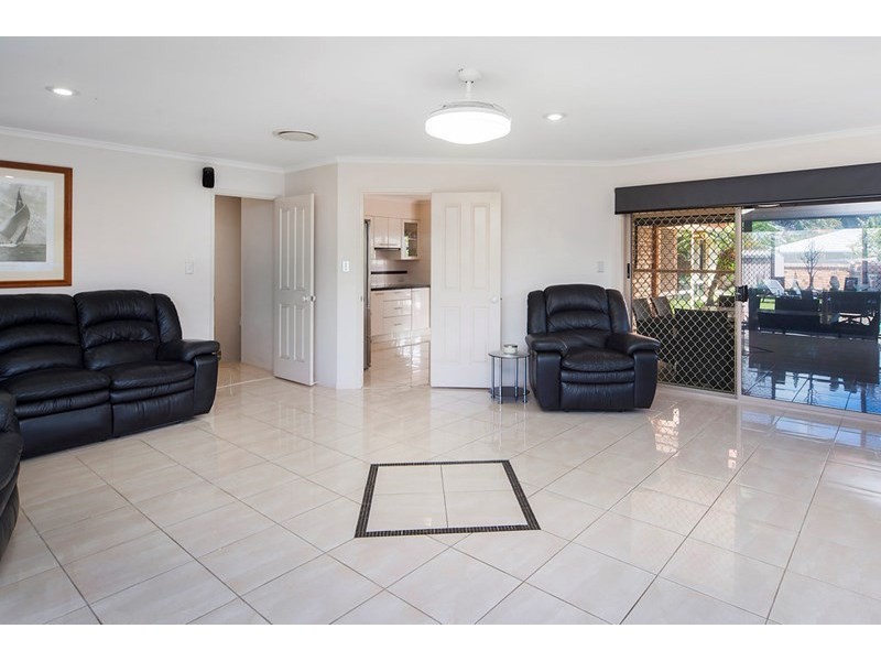 2 Chesterfield Place, Runaway Bay QLD 4216