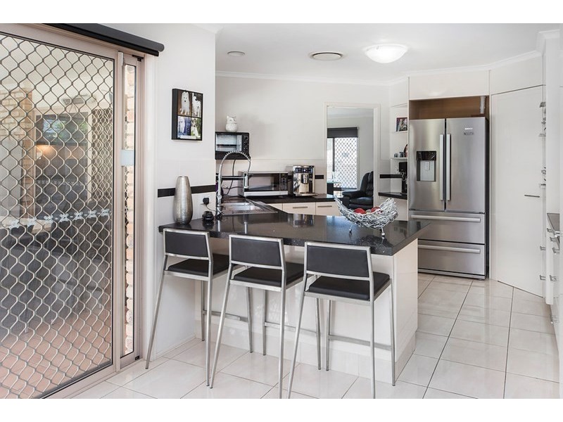 2 Chesterfield Place, Runaway Bay QLD 4216