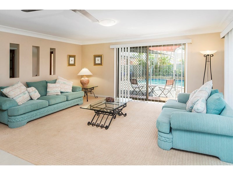 18 Cockleshell Court, Runaway Bay QLD 4216