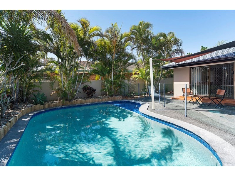 18 Cockleshell Court, Runaway Bay QLD 4216