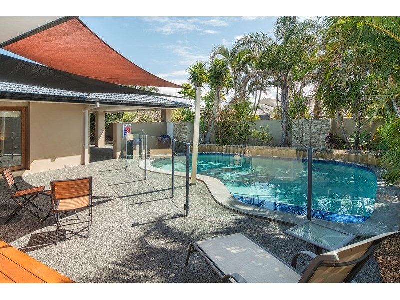 18 Cockleshell Court, Runaway Bay QLD 4216