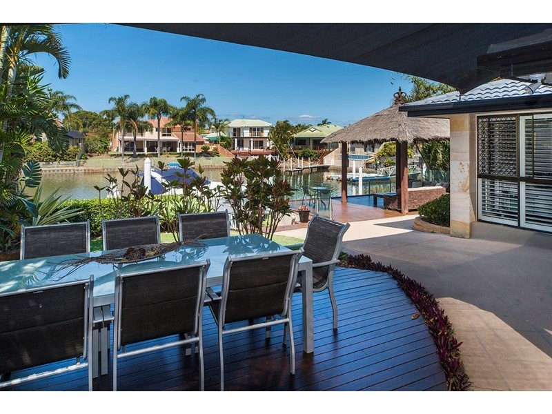 18 Cockleshell Court, Runaway Bay QLD 4216