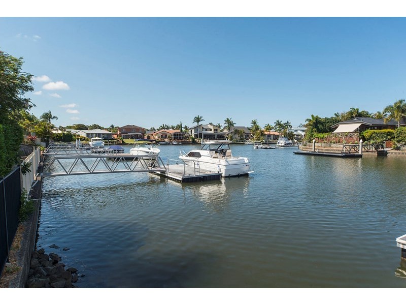 18 Cockleshell Court, Runaway Bay QLD 4216