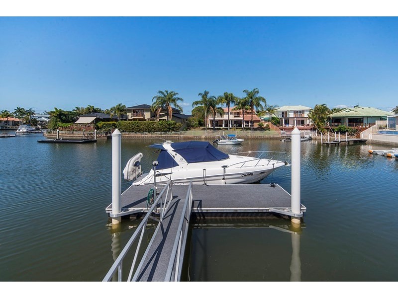 18 Cockleshell Court, Runaway Bay QLD 4216