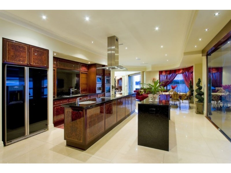 Paradise Point QLD 4216