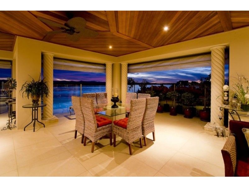 Paradise Point QLD 4216