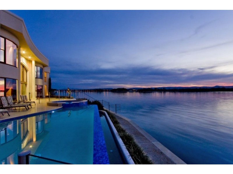 Paradise Point QLD 4216