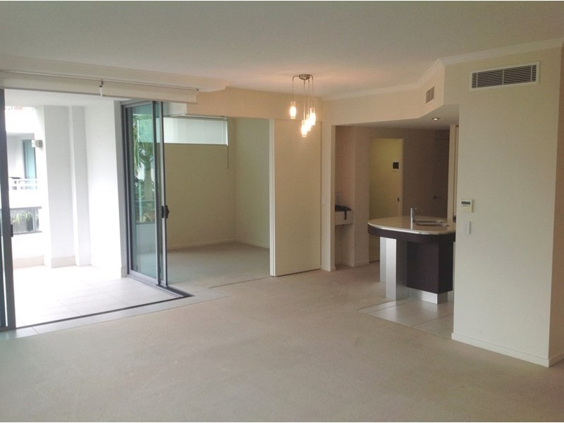 23/20 Bayview Street, Runaway Bay QLD 4216