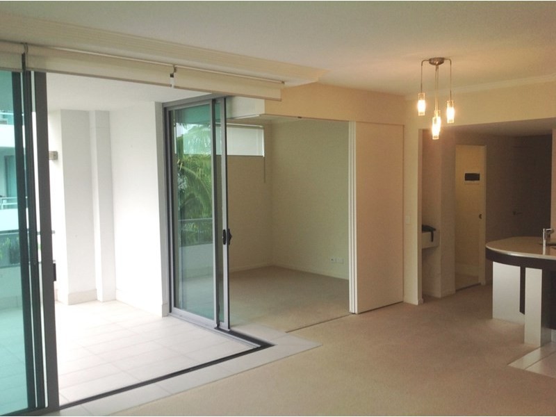 23/20 Bayview Street, Runaway Bay QLD 4216