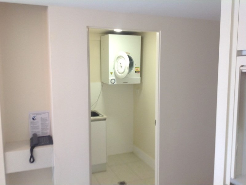 23/20 Bayview Street, Runaway Bay QLD 4216