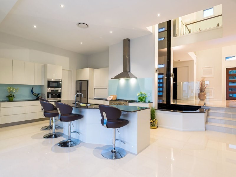 32 Knightsbridge Parade West, Sovereign Islands QLD 4216