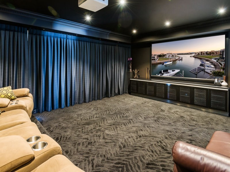 32 Knightsbridge Parade West, Sovereign Islands QLD 4216