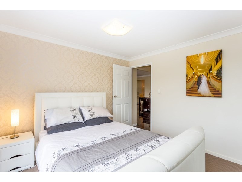 41 Poinsettia Avenue, Hollywell QLD 4216