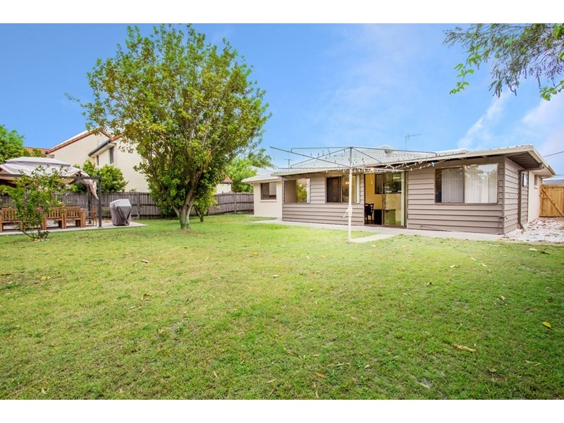 41 Poinsettia Avenue, Hollywell QLD 4216