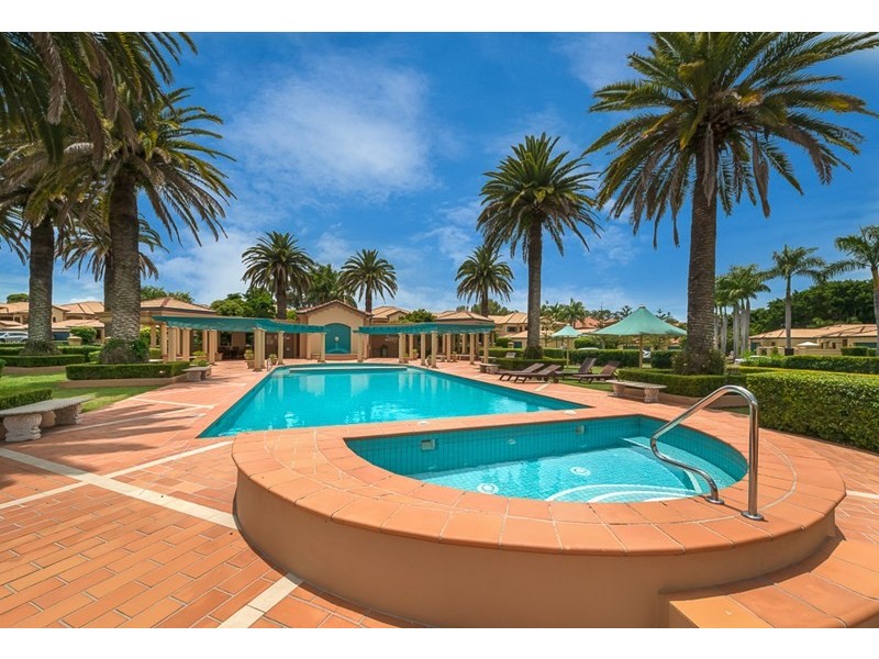 84/3275 Palladian Drive, Hope Island QLD 4212